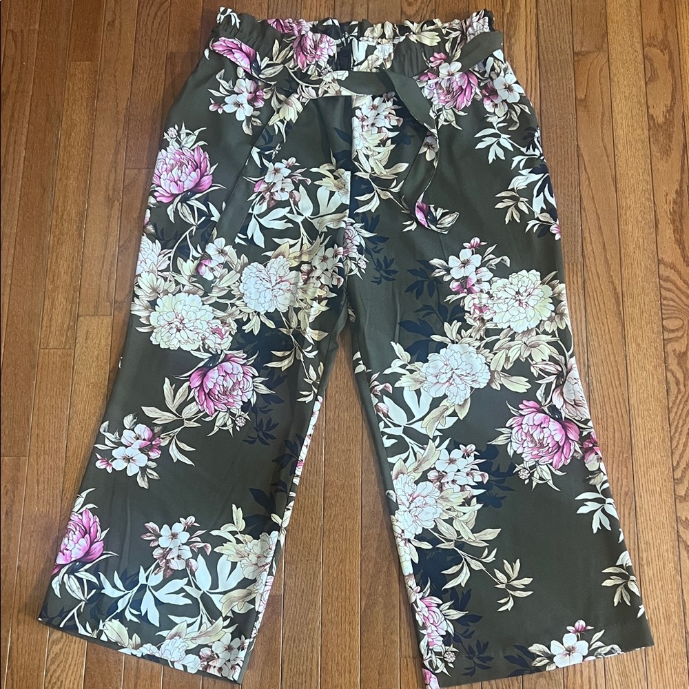 New York & Company Multicolor Floral Pants